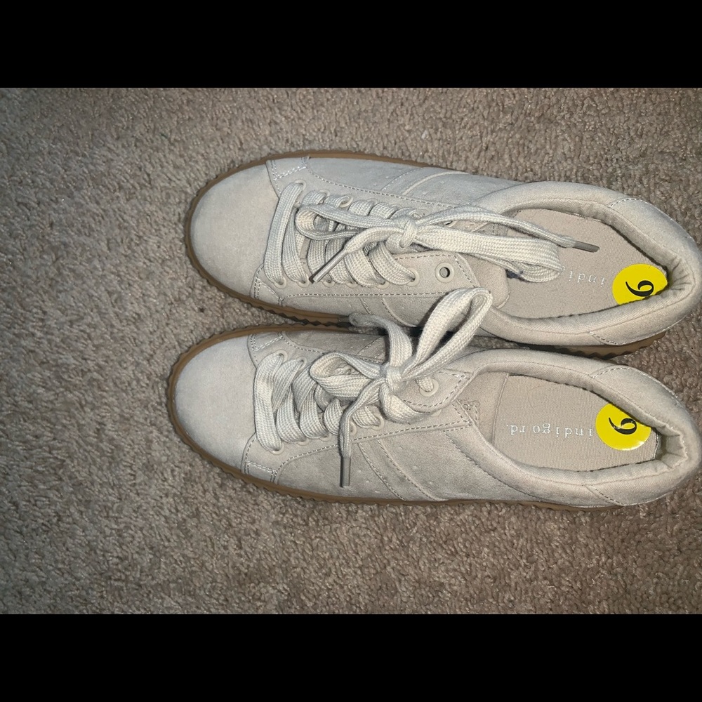 Shoes - Picture 2 of 2